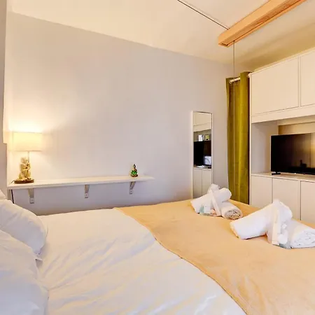 591 Daphne - Superbe Studio A Apartman *