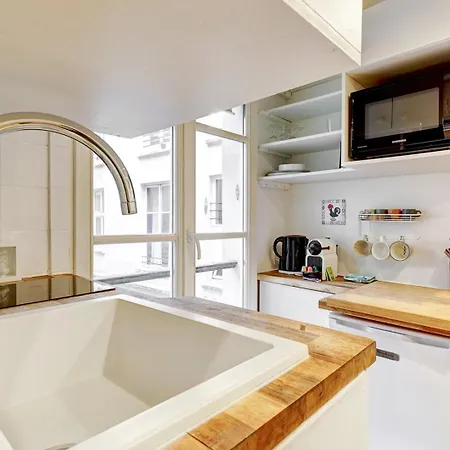591 Daphne - Superbe Studio A Apartman